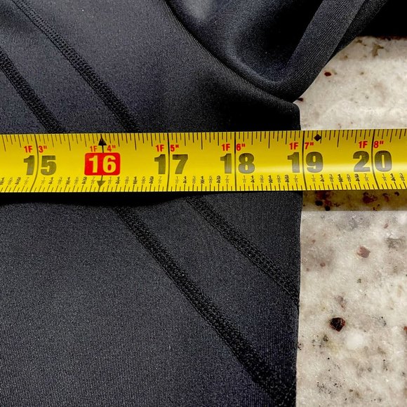 Fabletics Neoprene-like Workout Top - Size Medium - Long Sleeve Mesh Shirt - Picture 5 of 7